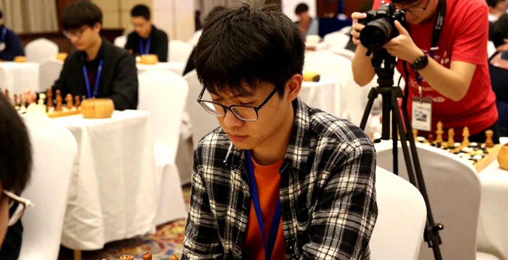 5.e5! và cú đi bộ của quân vua: Alexei Sarana, Evgeny Sveshnikov và món quà khai cuộc dành cho người chơi câu lạc bộ