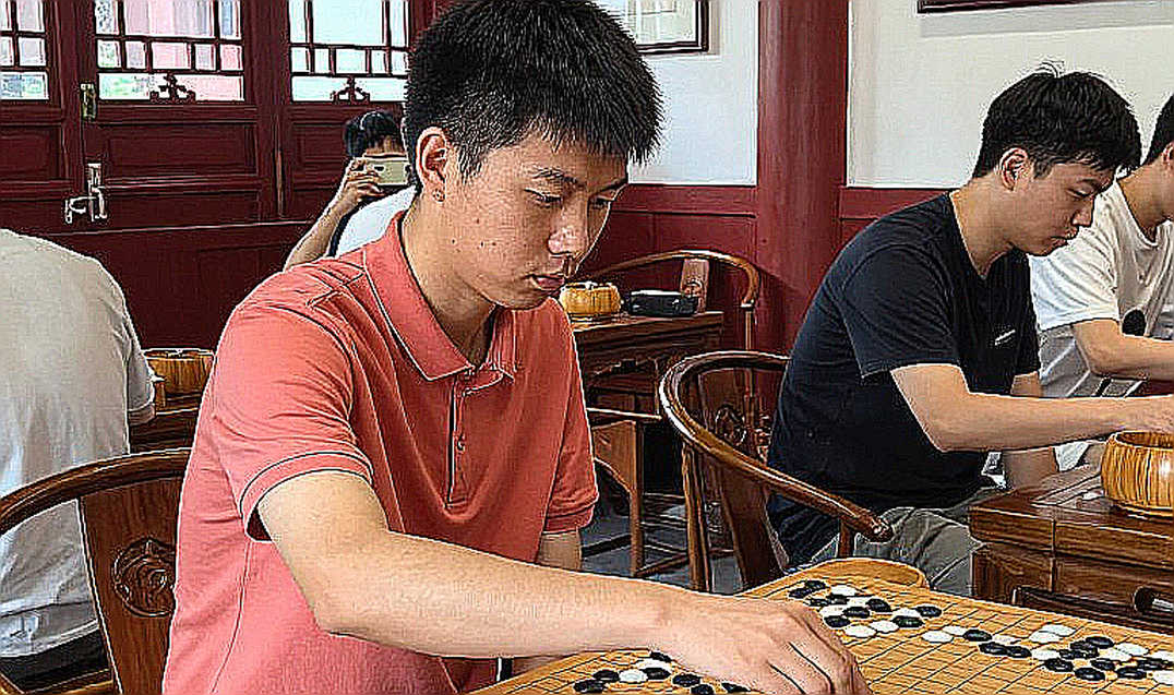 Faker vắng mặt vì sức khỏe trước ASIAD 2026 và CKTG 2026: Khi cổ tay của một huyền thoại trở thành biến số của cả nền esports