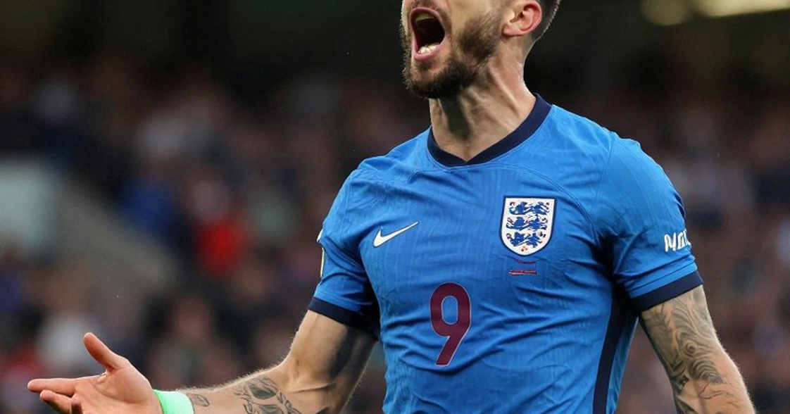 Cuộc chiến ngầm: Enrique và Mourinho đấu khẩu vì Quả bóng vàng, ai đang bảo vệ ai?