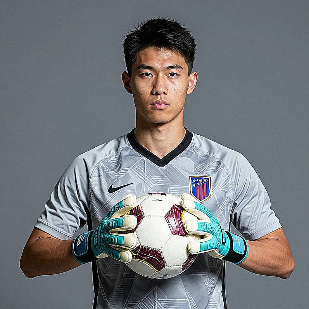 Kỳ chuyển nhượng V-League 2026: Bên trong những bản hợp đồng không lên mặt báo