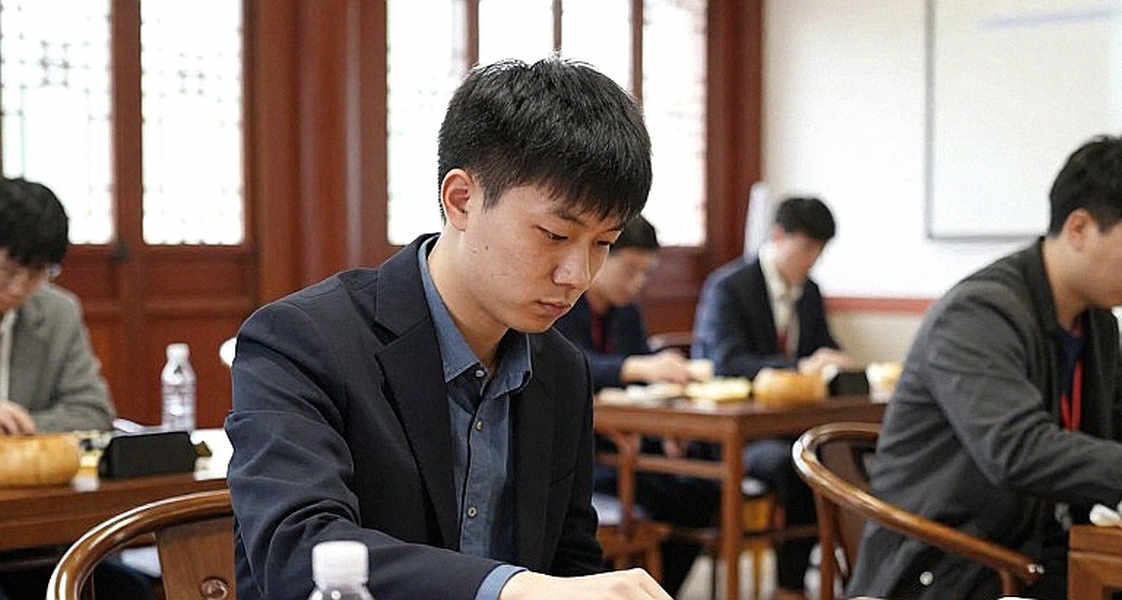 Opening Transfer Window: Carlsen, the Scandinavian, and the Time Heist