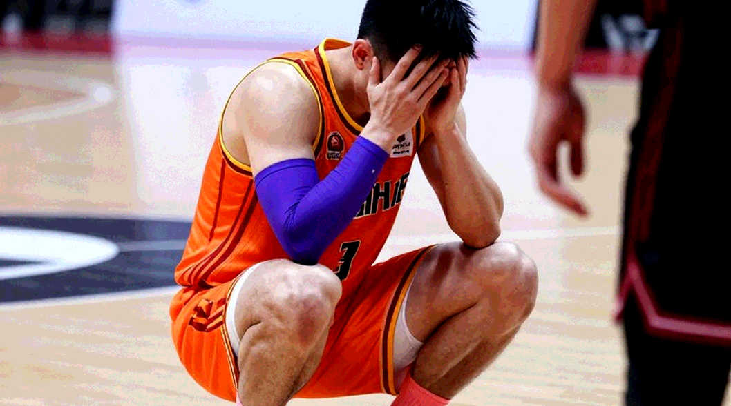 Hà Nội FC: bảy bàn thua, bốn mươi phút và điểm mù của một sơ đồ chưa định hình