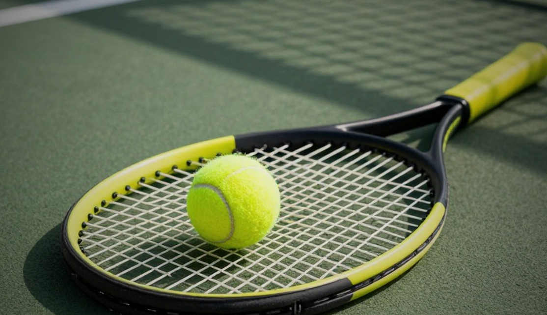 Gauff rời China Open ở vòng 4: tám lỗi giao bóng kép, 34 lỗi tự đánh hỏng và cái giá của tuần bảo vệ ngôi vô địch