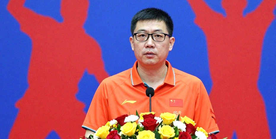 Bên trong phòng tập Cadet của bóng bàn Anh: chiếc micro, người huấn luyện viên và cấu trúc không ai đo đếm