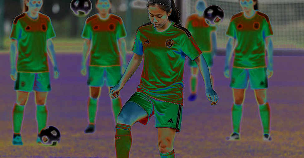 Gloves Priced by a Left Foot: Vietnam's Goalkeepers and the "Build-Up" Craze