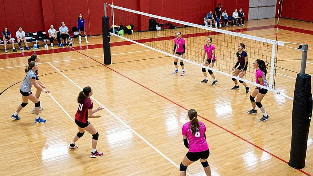 Nebraska hạ Creighton 3-0: kỷ lục 15.405 khán giả và set 2 được giải mã bằng dữ liệu Nebraska hạ Creighton 3-0: kỷ lục 15.405 khán giả và set 2 được giải mã bằng dữ liệu