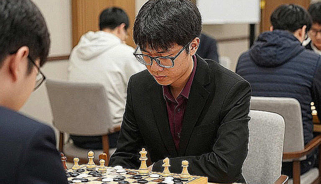 Carlsen xếp Sindarov cửa trên trước Gukesh: bản đồ tâm lý của một trận tranh ngôi vô địch cờ vua thế giới Carlsen xếp Sindarov cửa trên trước Gukesh: bản đồ tâm lý của một trận tranh ngôi vô địch cờ vua thế giới