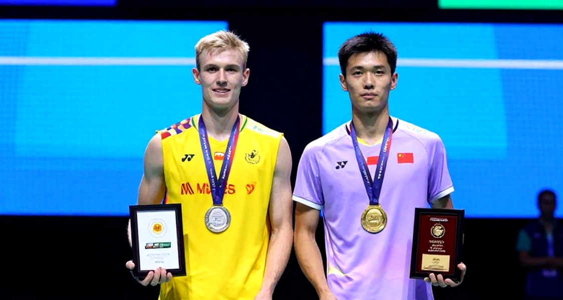 The Badminton Regular Season: The Gap Between Two Shuttles and the Battle Nobody Scores